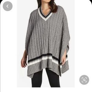 033 UGG Weslynn sweater poncho NWT Medium